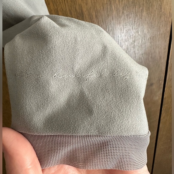 Gymshark x Whitney Simmons V1 Women’s Gray Long Sleeve Cropped Workout Top XL - Picture 8 of 14